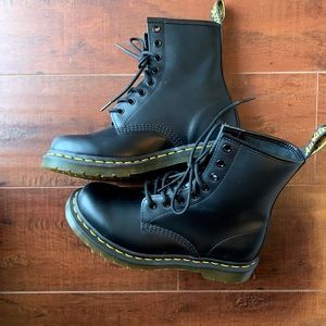 Dr. Maarten Women Black Leather Lace Up Boots